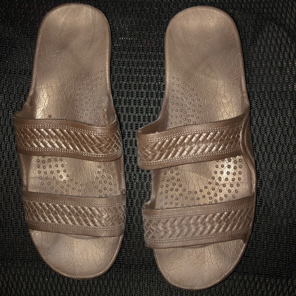 🌴Surfware Plastic Slip On Sandals- 492- might be misplaced